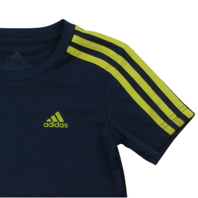 T-shirt met korte mouwen - Adidas - 5-6 jaar 116 cm – Tweedehands baby- en kinderkleding van Adidas – Les Ptits Potes