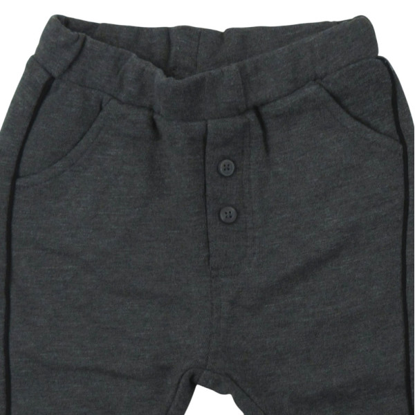 Pantalon training - GRAIN DE BLÉ - 9 mois (71) – Vêtement d’occasion bébé/enfant Grain de blé – Les Ptits Potes