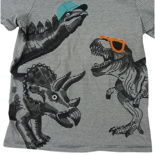 Kurzarmshirt - TOUGH - 6-7 Jahre 122 cm – Secondhand-Babykleidung/-Kinderkleidung von  – Les Ptits Potes